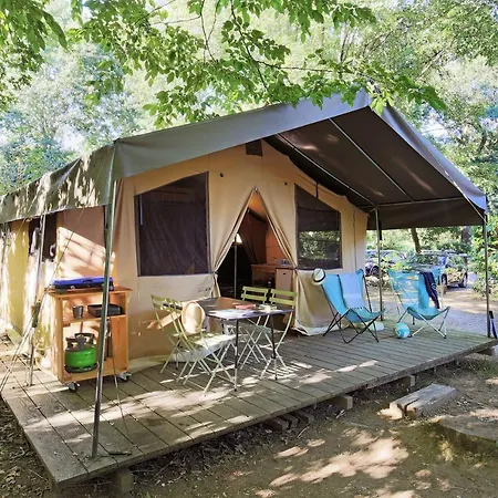 Huttopia Campsite 4*
