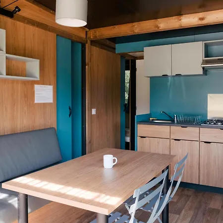 Huttopia 4* סומור