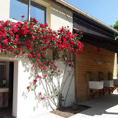 אתר קמפינג Huttopia